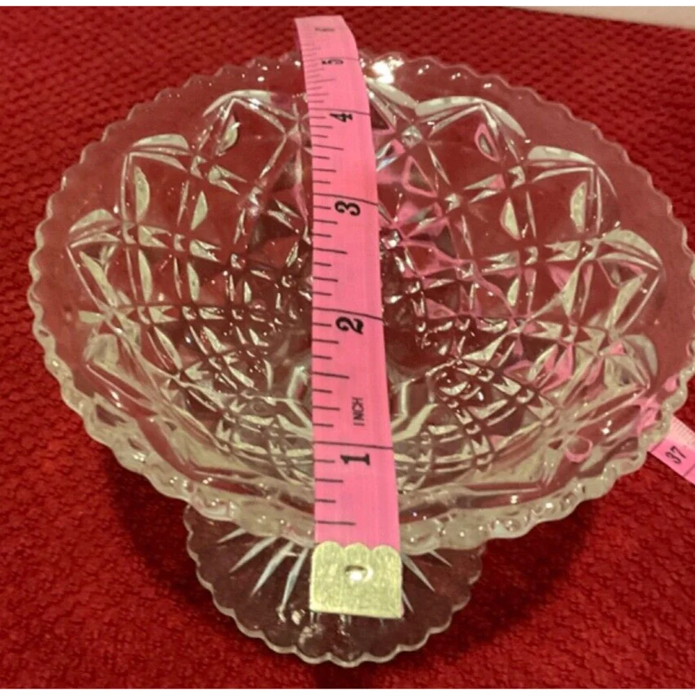Beautiful ~‎ Vintage Imperial Glass Candy/Nut Dish - Pressed Glass